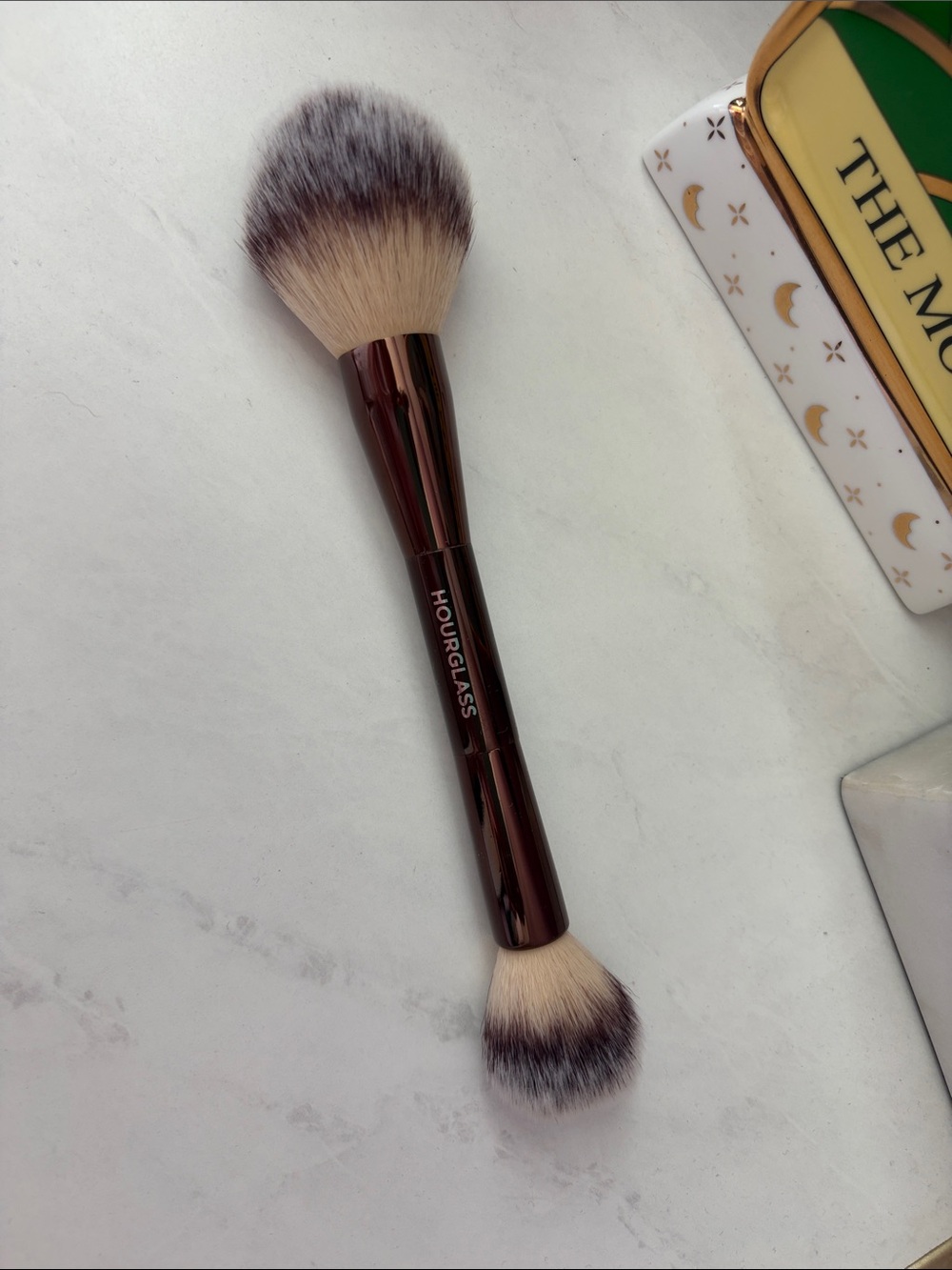 Hourglass Veil Powder Dual-Ended Powder Brush